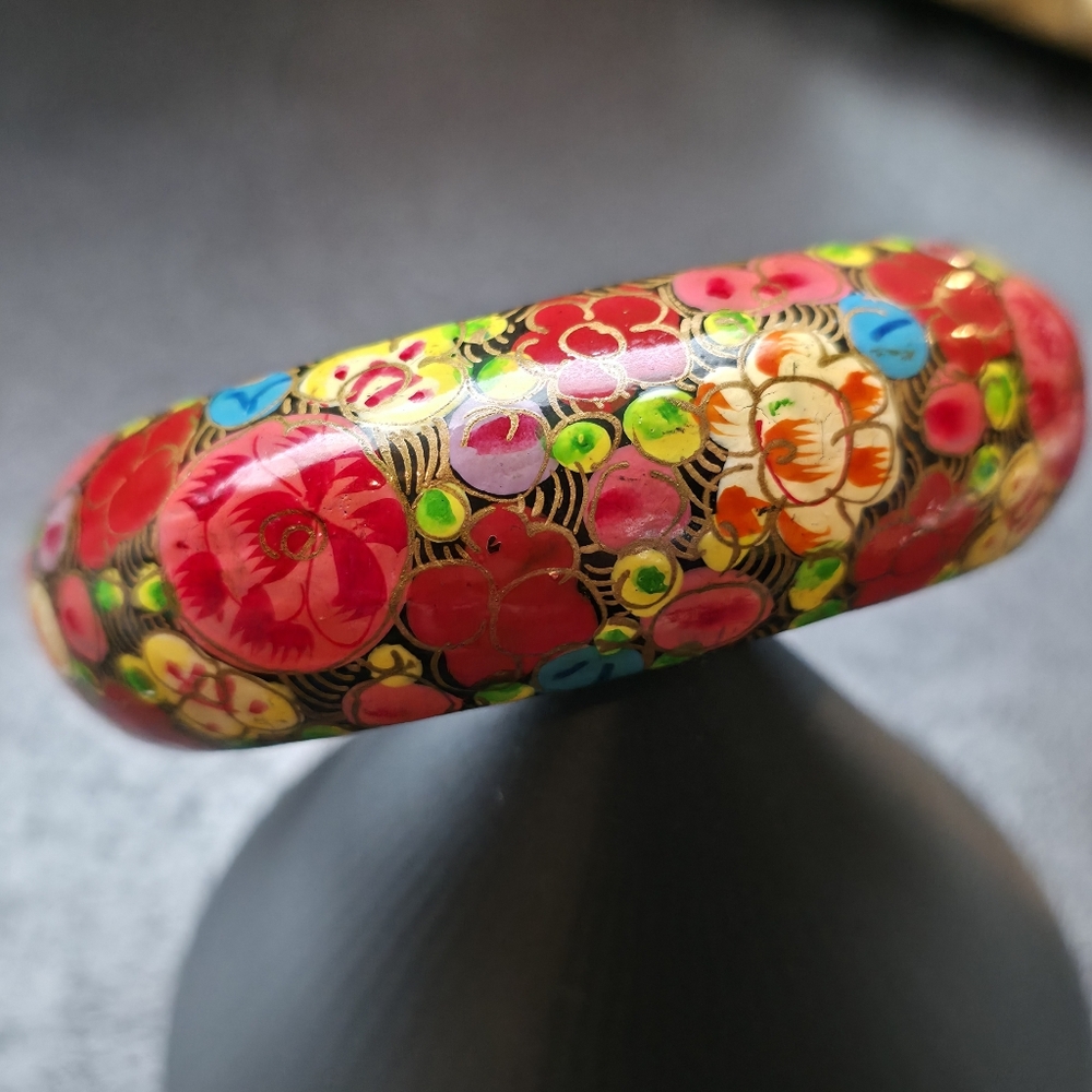 Vintage Hand Painted Wooden Lacquer Bangle Bracelet